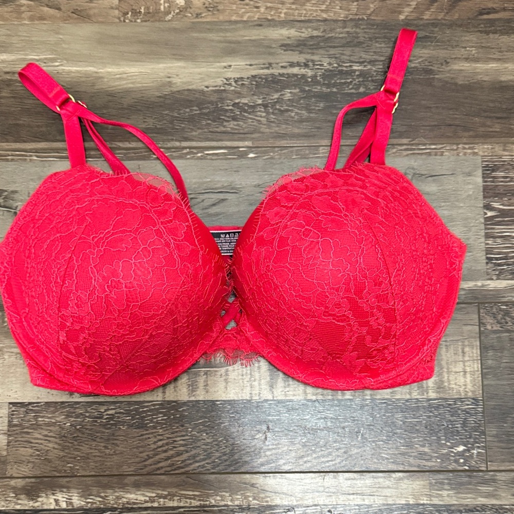 Victoria's Secret red Lace Push-Up Bra